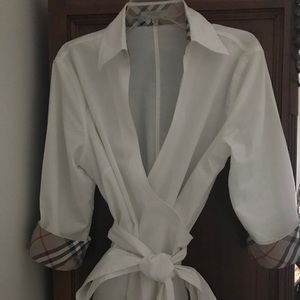 Burberry Women’s wrap blouse